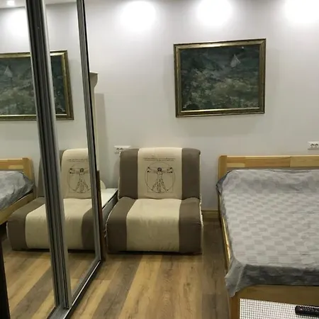 Апартаменты На Дворянская Hotel *