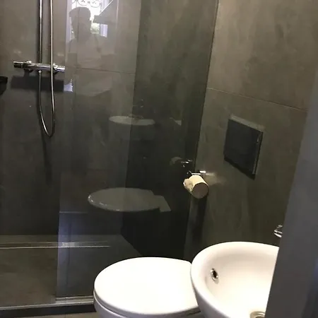 Апартаменты На Дворянская Hotel *