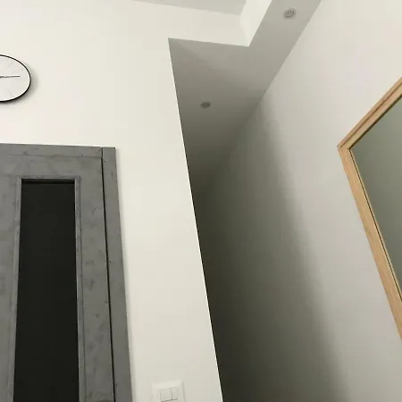 Hotel Апартаменты На Дворянская *