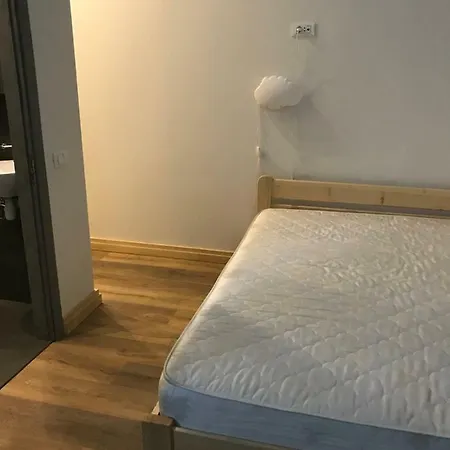 Апартаменты На Дворянская Hotel *